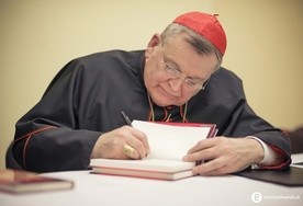 Kard. Burke: biskupi są zobowiązani do stosowania prawa kanonicznego