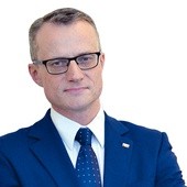 Marek Magierowski  absolwent iberystyki  na UAM w Poznaniu,  kiedyś dziennikarz i publicysta (m.in. „Forum”, „Rzeczpospolita”, „Do Rzeczy”), obecnie dyrektor Biura Prasowego Kancelarii Prezydenta RP.  Biegle włada siedmioma językami.