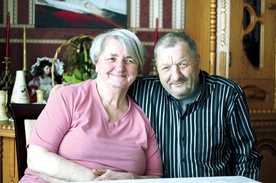 Longina i Leszek Glinkowie z Węgry k. Przasnysza przeżyli razem 52 lata w sakramentalnym  związku małżeńskim