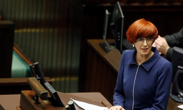 Sejm uchwalił ustawę dot. programu 500+