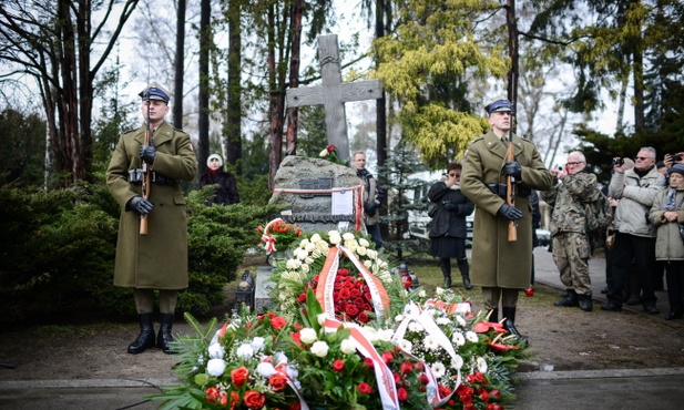 Uczczono 12. rocznicę śmierci płk. Kuklińskiego