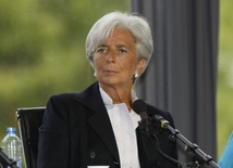 Lagarde porządzi MFW dłużej