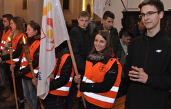 Młodzi wprowadzili uroczyście krzyż ŚDM