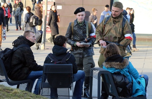 Żołnierze Państwa Podziemnego na ulicach 