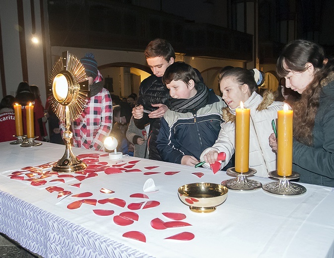 Czuwanie młodzieży w Szczecinku