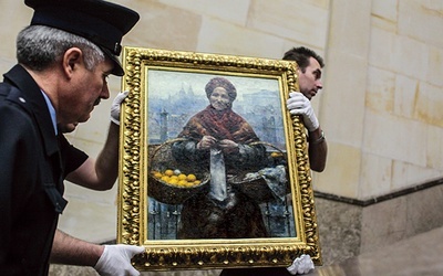 „Pomarańczarka” Aleksandra Gierymskiego wraca na swoje miejsce w Muzeum Narodowym w Warszawie. Zdjęcie z 2012 r.