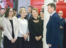  Minister z nagrodzonym zespołem radomskiego CPR 