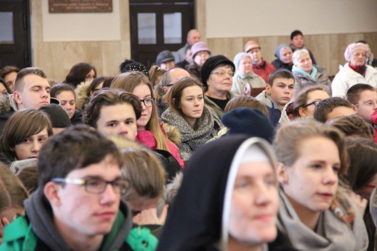 Znaki ŚDM w parafii pw. Pierwszych Męczenników Polski w Gorzowie