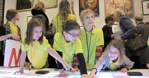 Dzieci wystawiają w Narodowym