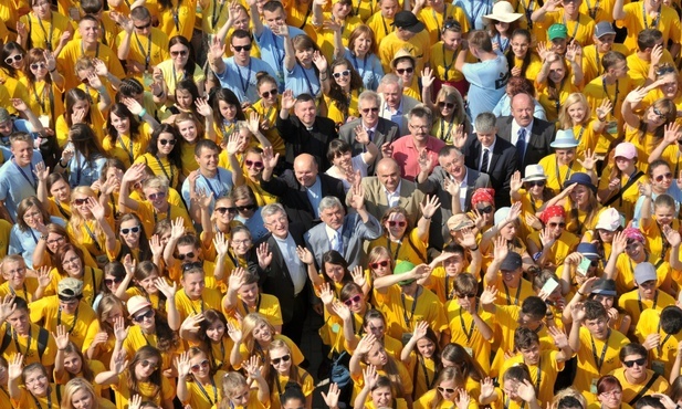 Stypendyści pomogą biskupom