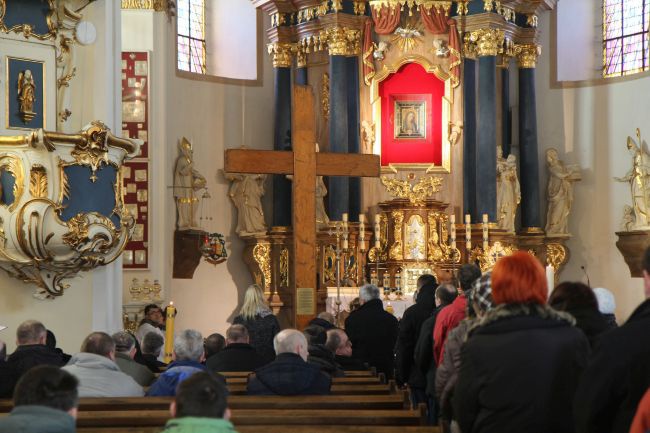 Znaki ŚDM w sanktuarium w Rokitnie