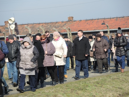 Droga Krzyżowa na terenie KL Auschwitz-Birkenau