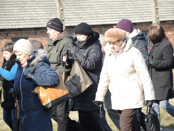 Droga Krzyżowa na terenie KL Auschwitz-Birkenau