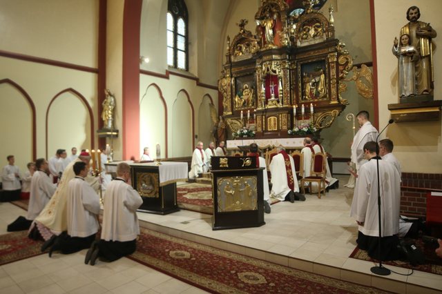 Święcenia diakonatu w Brzezinach