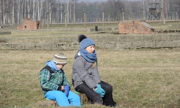 Najmłodsi wytrwale modlili się z rodzicami i rodzeństwem