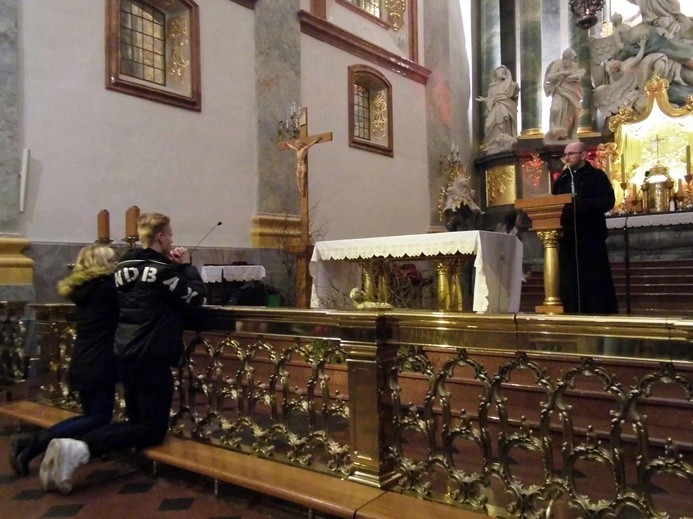 Czuwanie maturzystów