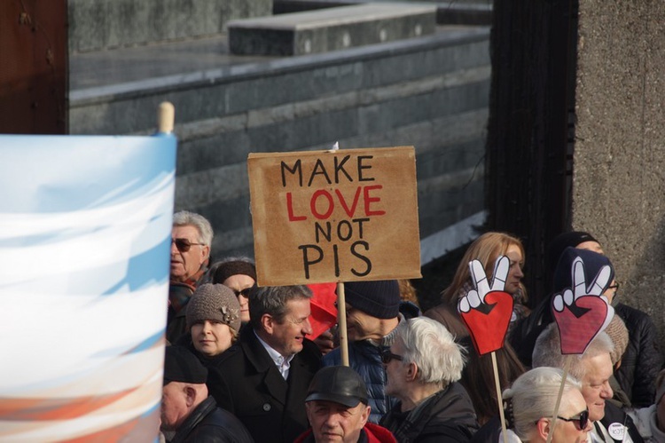 Wiec poparcia dla Lecha Wałęsy