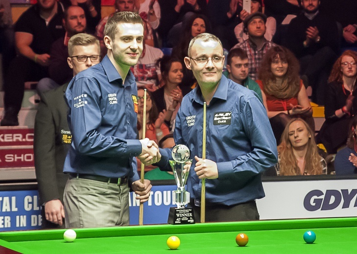 W finale zmierzyli się Mark Selby (po lewej) i Martin Gould