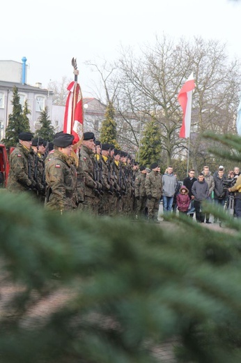 Odsłonięcie pomnika Żołnierzy Wyklętych w Żarach