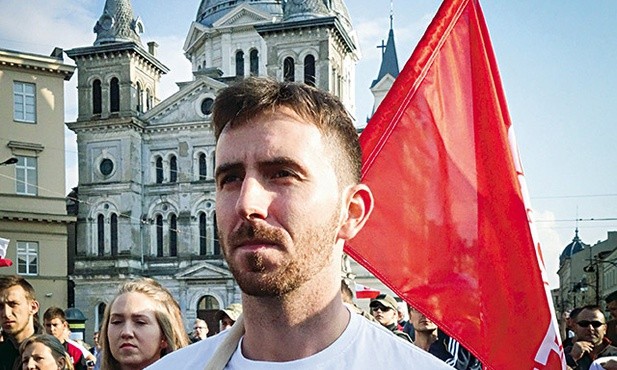 Różnica między noszeniem na koszulce wizerunku Che Guevary i Witolda Pileckiego polega na tym, że w pierwszym przypadku „nosiciele” zazwyczaj nie mieli pojęcia, kogo sławią. Historii Pileckiego czy Inki nikt nie wbijał młodym do głowy. Sami ją odkryli