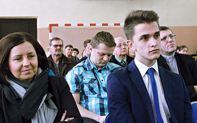 Sesję w Siedliskach-Boguszy zainicjował 17-letni Kamil Gleń (z prawej)