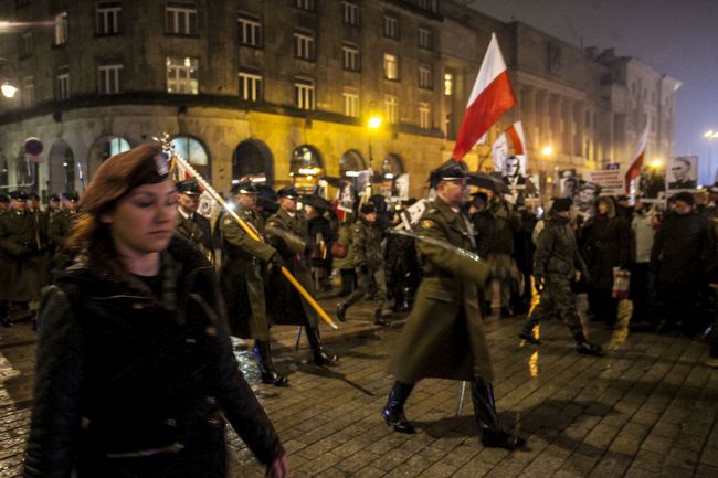 Marsz z portretami niezłomnych