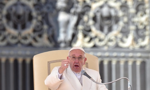 Papież: Kościół nie potrzebuje brudnych pieniędzy