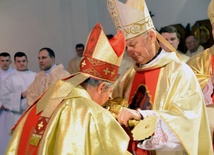 Na zakończenie uroczystości odpustowej odbyło się ucałowanie relikwii św. Kazimierza