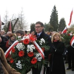 Pomnik Niezłomnym - Ojczyzna w Morawicy