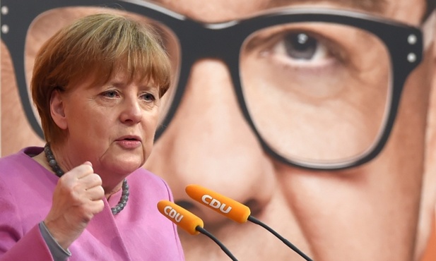 Merkel: Uchodźcy nie mają prawa do azylu w wybranym kraju