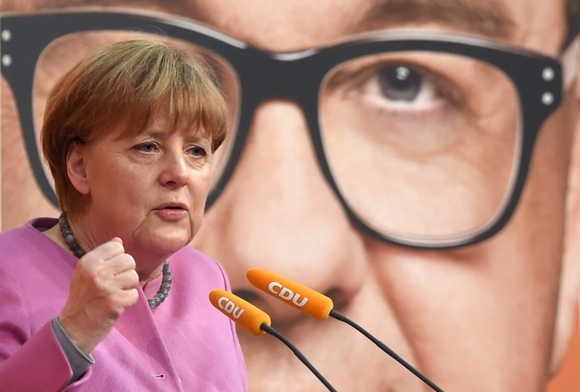 Merkel: Uchodźcy nie mają prawa do azylu w wybranym kraju