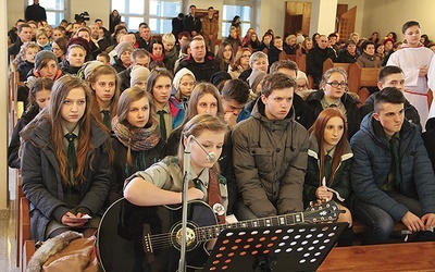  Pierwsze zdjęcia do filmu o ojcu Andraszu powstały w Królowej Górnej, gdzie ludzie modlą się za jego przyczyną