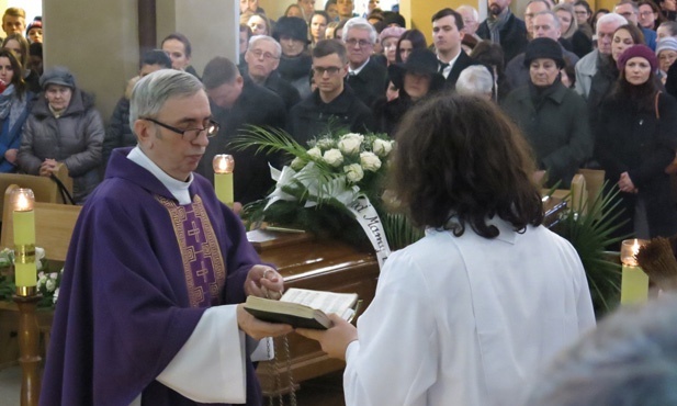 Pogrzeb gimnazjalisty, który zginął w Alpach