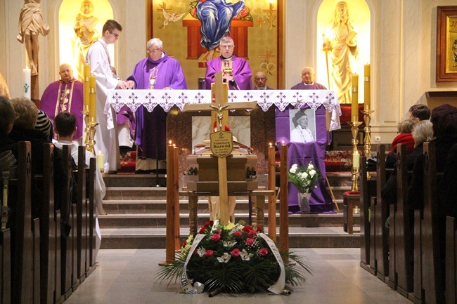 Pożegnanie śp. ks. Franciszka Rozwoda w parafii św. Franciszka z Asyżu