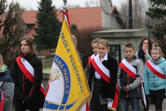 Ostatnie pożegnanie 9-letniej śp. Klaudii Pająk z Pisarzowic