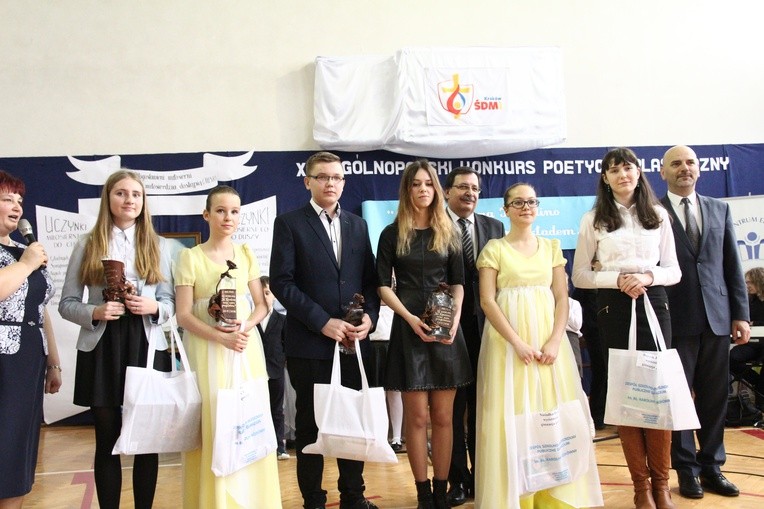 Konkurs o bł. Karolinie