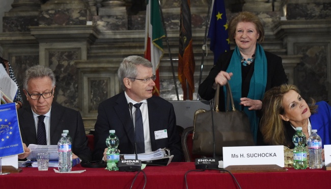 Jest opinia Komisji Weneckiej