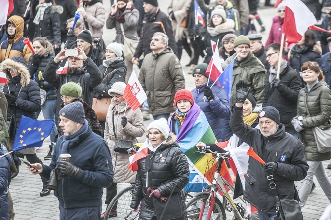 Marsz KOD w obronie Trybunału