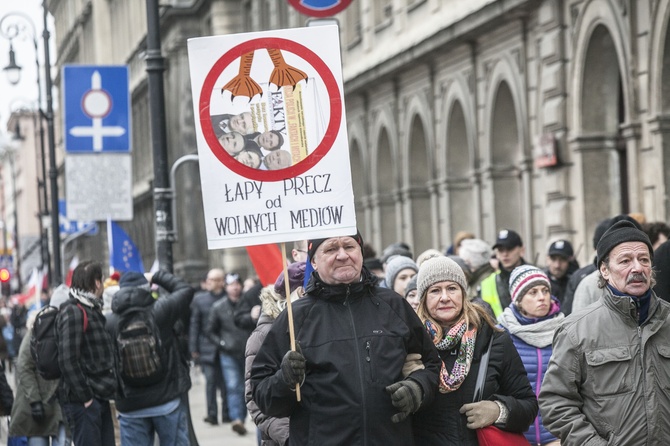 Marsz KOD w obronie Trybunału