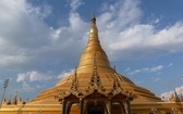Birma: Wojsko splądrowało sto obiektów religijnych