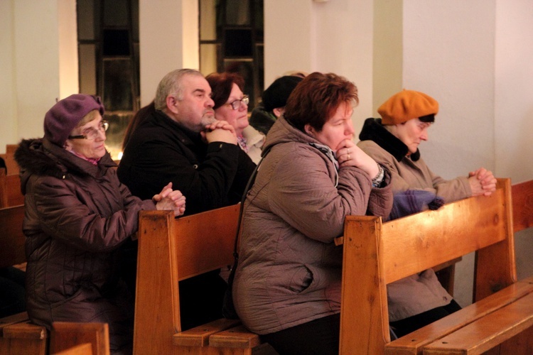 Wielkopostna adoracja w Międzyborowie