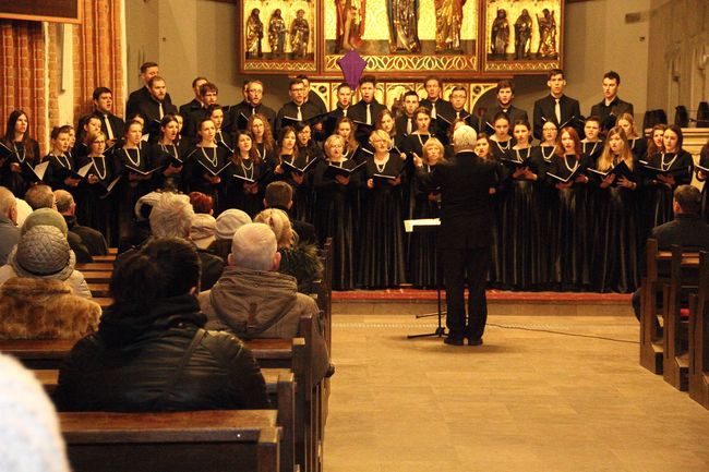 Koncert pasyjny poznańskich medyków