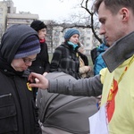 Pikieta przed Szpitalem Świętej Rodziny