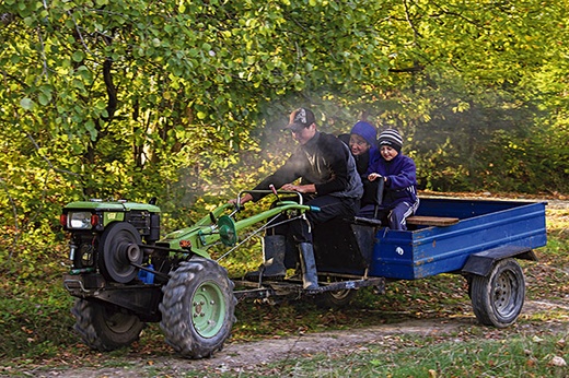 W gospodarstwie Stanisława i Walentyny Buganików konia zastąpił dwukołowy traktorek 
