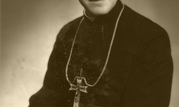 Bp Czesław Domin