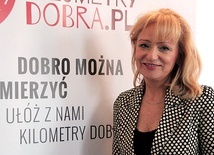  – Wolę prezenty dawać niż dostawać. A dobro, pomoc, którą ofiarowujemy innym, zawsze do nas powróci – mówi aktorka Katarzyna Żak