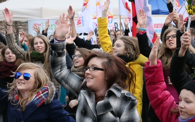 Potrzeba jeszcze 300 młodych ludzi, którzy chcieliby wziąć udział w widowisku teatralno - muzycznym podczas ŚDM