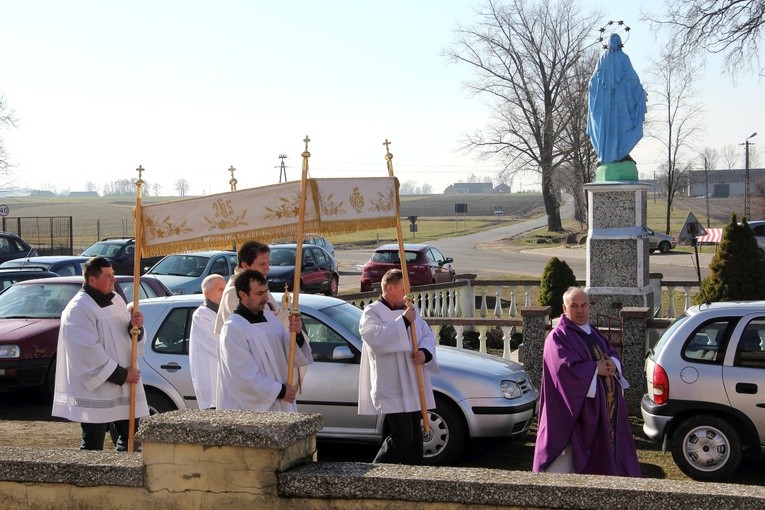 Wprowadzenie relikwii bł. Edmunad Bojanowskiego