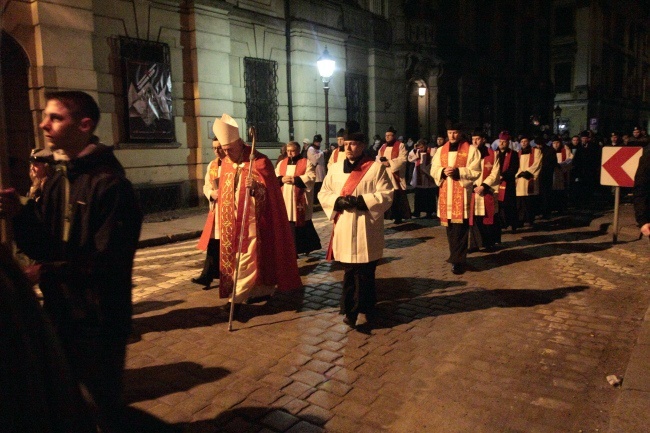 Droga Krzyżowa ulicami Legnicy