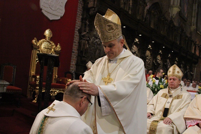 Decydujący moment święceń biskupich